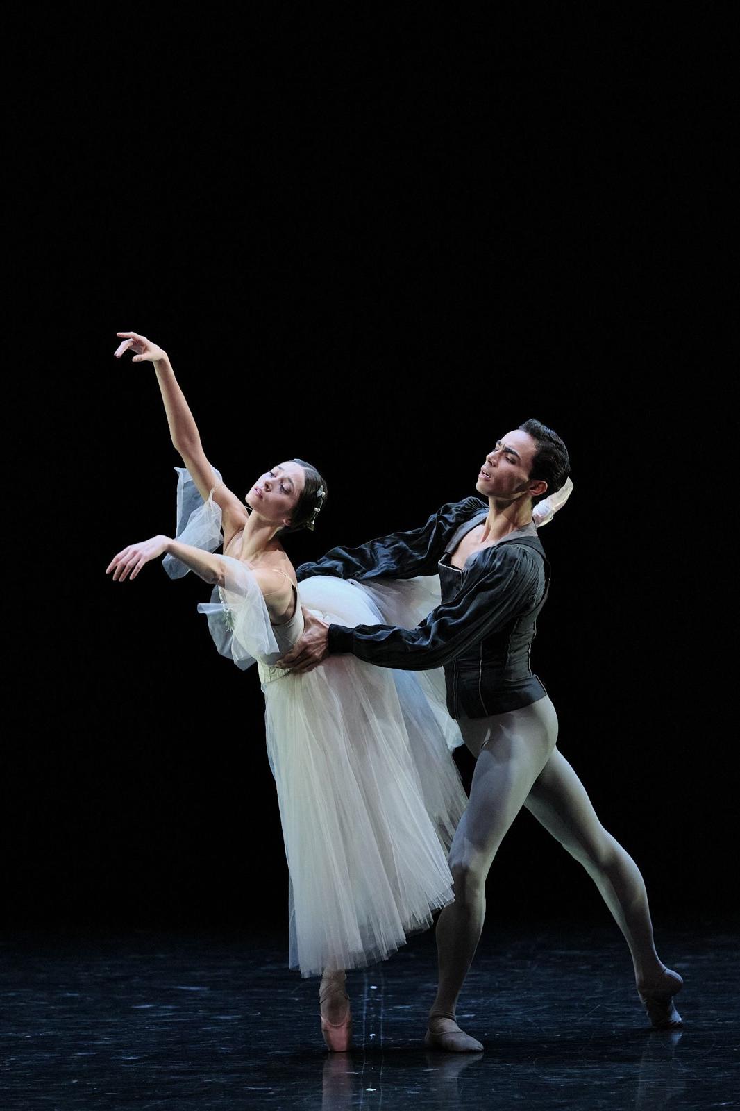 Giselle Pas de Deux with Victor Caixeta, Photo by Admill Kuyler