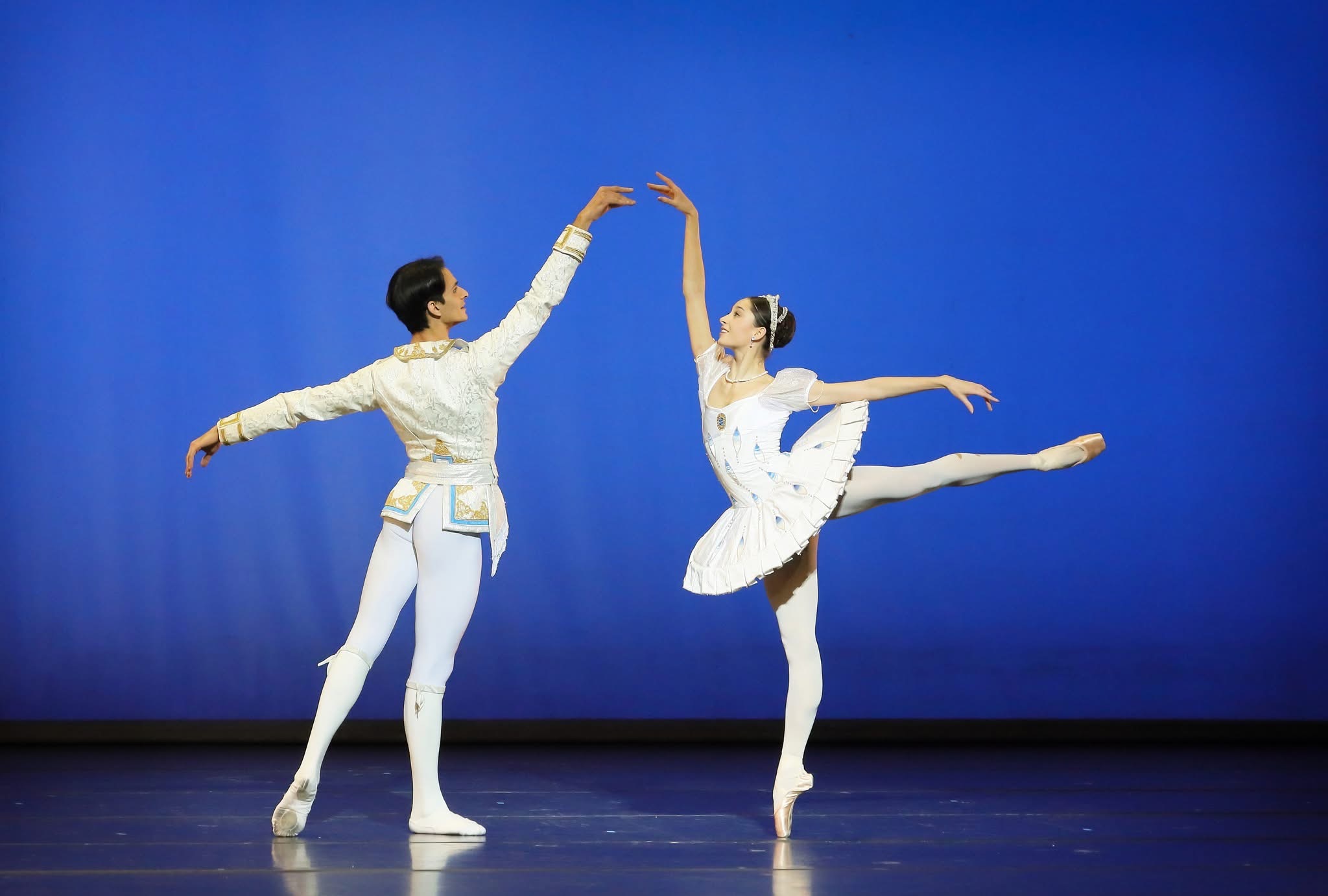 The Nutcracker and the Mouse King Pas de Deux with Constantine Allen, Photo by Marie-Laure Briane